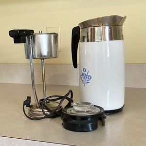 Vintage Corning Ware coffee pot. Ten-cup. Excellent condition